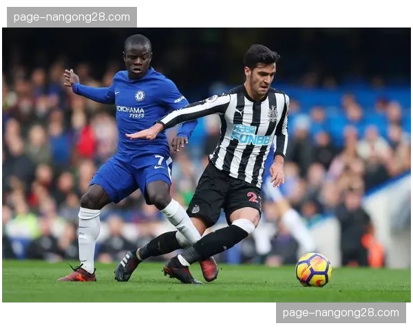 赛前演练曝光,切尔西新帅在训练中重点加练由守转攻阶段的集体前压 赛前演练曝光,切尔西新帅在训练中重点加练由守转攻阶段的集体前压